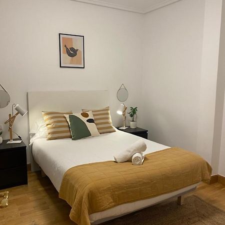 Apartamento Amplio Y Central A Pie De Playa La Concha San Sebastián Zewnętrze zdjęcie
